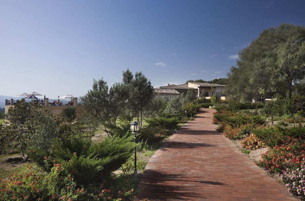 Felix Hotels - Country Resort Parco Degli Ulivi Arzachena Exterior foto